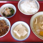 富山上袋食堂 - 甘辛豚肉ごぼう煮＆高野豆腐＆ほうれん草おひたし＆ご飯小＆豚汁