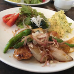 喫茶ことり - 本日のプレート 鶏とししとうの柚子こしょう風味照り焼き