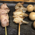 Yakitori Shouchan - セセリとウズラ卵（真ん中は、小生がお願いしてない肉ナンコツ）。
