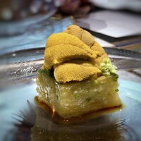 日本料理 TOBIUME - ＊雲丹の粒が大きく甘くて美味しい。これを頂けるのはシアワセ。 焼き茄子も焼いた香りがいいアクセントになり、美味しい。