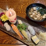 芳朋鮨 - お味噌汁が ビックサイズなのが わかります