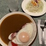 ジー マドラス - ベーコンエッグカレー