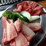 白老牛の店いわさき おもてなし亭 - 焼肉セット（バラ・モモ）