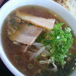 中国料理 同楽縁 - 中華丼セットのラーメン（拡大）