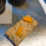 ミザンセーヌ - 猪と豚のパテ。粒マスタードのソースが乗り、コリンキー(カボチャ)がトッピング！
      パテは猪は分からなく、食べやすいパテ(*^O^*)