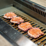 USHIGORO S. - 究極の厚切り黒タン