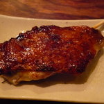 かちがらす - ☆皮うまっ…手羽先ってメニューに書いていたとおり…北京ダックのようなパリっと感が楽しめましたぁ☆