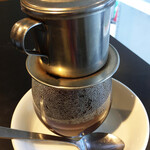 ベトナム南部伝統料理 フーン ナム - 食後のコーヒーはコンデンスミルクの甘さがデザートのようで料理にマッチ