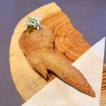 プレゼンテ スギ - ⑥地鶏手羽先挽き肉詰め
