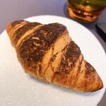 プレゼンテ スギ - ⑦自家製クロワッサン