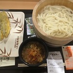 Marugame Seimen - 釜揚げ並290円が半額140円、長なす天130円(2020.9.1)