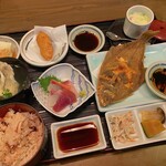 ウオトシ御食事処 - 【昼定食】カレイの唐揚げ　990円
