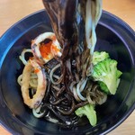 スシロー - すし屋のいかすみまぜそば