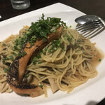 日本酒Dining 根岸 川木屋 - シャケとキノコの和風パスタ