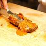 アカ - 馬肉のタルタル　京都大原産のエゴマで巻いて