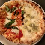 GOOD CHEESE GOOD PIZZA - マルゲリータ＆アルピーノ（ハーフ＆ハーフ）