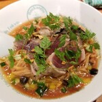 麺屋 六感堂 - ガスパチョヌードル (気仙沼産戻り鰹の藁焼き添え)＋鰹の藁焼き増し