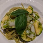 リストランテ ヴィアマーレ - アオリイカとズッキーニのジェノベーゼソース　スパゲッティジェノバ風　＋¥300