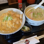 小次郎 - 親子丼、素ラーメン（小）