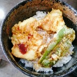 絃 - ホントにご飯三口ほどに揚げたて天