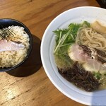 Mada Inuma Dukou - 眞鯛ラーメンセット（鯛めし付き）1,100円