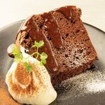 Kafedainingu Kara-Zu - チョコレートシフォンケーキ