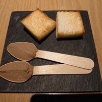 中目黒いぐち 麻布十番店 - いぐち手作りレバーパテ 自家製パンと