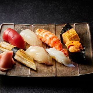 お寿司始めました。その他一品料理も充実しております