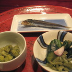 草喰 なかひがし - 6月食事　目刺し、新じゃがの木の芽和え、香の物