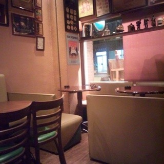 エムズ バー アンド カッフェ_2