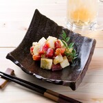 ■ Marinated tuna and yam with chopped wasabi