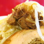 ラーメン二郎 - 豚の厚み