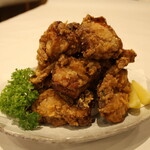 <With a bang! Garlic and ginger double punch! 〉Soy sauce fried chicken