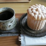 カフェ トリコ - 料理写真:オリジナル墨染ブレンド＆りんごのシャルロット