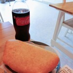 ロックンロール ブリトー - チミチャンガ♡　とcoke zero 
      この状態でよく揚げたよねー　すごい！