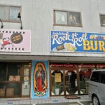 ロックンロール ブリトー - ↑以前お店だった所　↑拡張した(㊨イートイン席)
      (㊧今はキッチン)