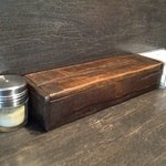 麺やBar 渦 - 麺やBAR渦・シンプルな箸入れがおしゃれ