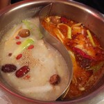 Raoma A Hinabe Bou Yakuzen Hinabe Semmonten - 2種のスープ