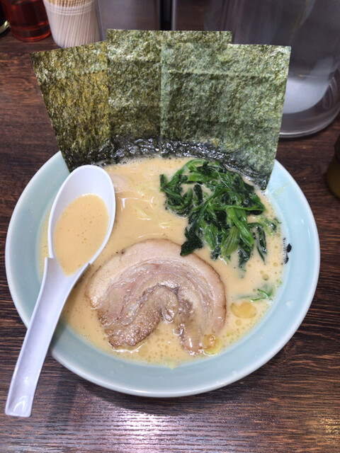 横浜家系ラーメン 魂心家 大阪高槻店 コンシンヤ 高槻市 ラーメン 食べログ