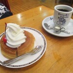コメダ珈琲店 - 期間限定で、ドリンク1杯 注文で、“ミニシロノワール” 450円（以下 税込）を 半額の 220円で楽しみました！　　　　2020.09.14