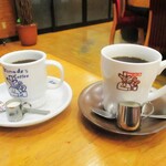 コメダ珈琲店 - ホットコーヒー コメダブレンド 430円 と 「たっぷりサイズ」 約1.5倍 530円。　　　　　2020.09.14