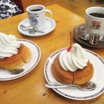 コメダ珈琲店 - 期間限定で、ドリンク1杯 注文で、“ミニシロノワール” 450円（以下 税込）を 半額の 220円で楽しみました！　　　　2020.09.14