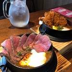 Kafe Haru - ローストビーフ焼きカレーとトンカツ焼きカレー