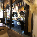 定食・串揚げ居酒屋 アジト - 店内