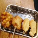 Kushikatsu Dengana - とうもろこし、ポテマヨ、秋鮭、さんま