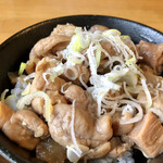 このみ - モツ煮丼 アップ