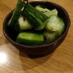 炭火焼 とりぞう - たたききゅうりの塩昆布