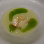 Patous - 桃とセロリの冷たいスープ