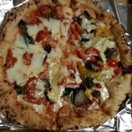 アモーラ ピッツァ - マルゲリータ＆たっぷり野菜