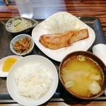 おにぎり屋 こころ - 料理写真:生サケバター焼き定食